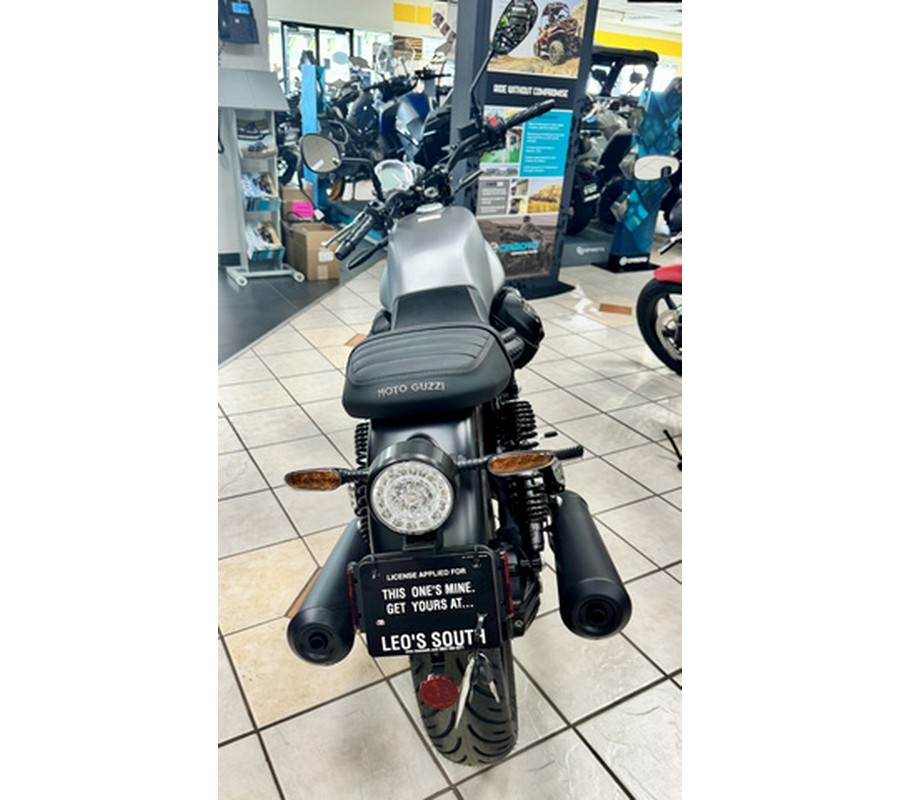 2023 Moto Guzzi V7 Stone
