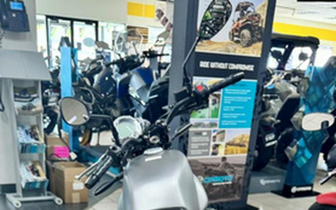 2023 Moto Guzzi V7 Stone