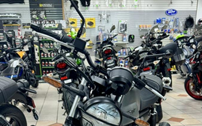 2023 Moto Guzzi V7 Stone