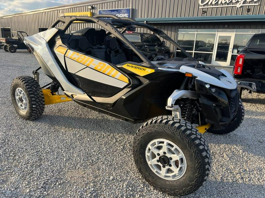 2024 Can-Am® Maverick R 999T DCT