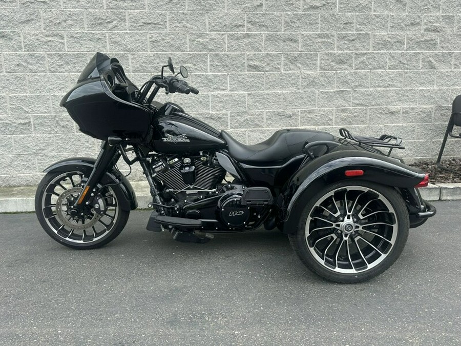 Harley-Davidson Road Glide 3 2023 FLTRT 84366701 BLACK W/ PINSTRIPE