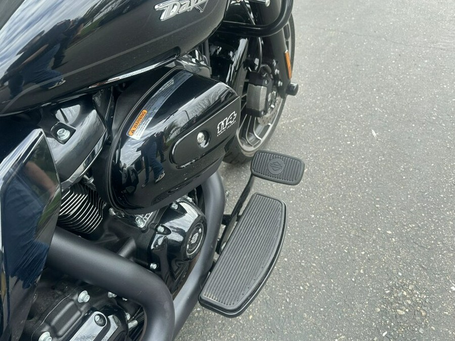 Harley-Davidson Road Glide 3 2023 FLTRT 84366701 BLACK W/ PINSTRIPE