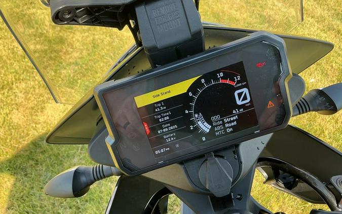 2023 KTM Adventure 390