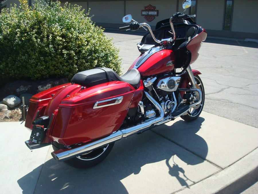 2025 Harley-Davidson® Road Glide® Brilliant Red