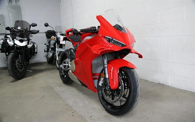 2025 DUCATI Panigale V4