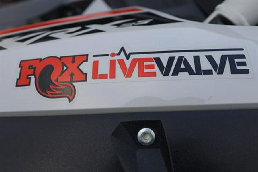 2023 Kawasaki Teryx KRX 1000 eS