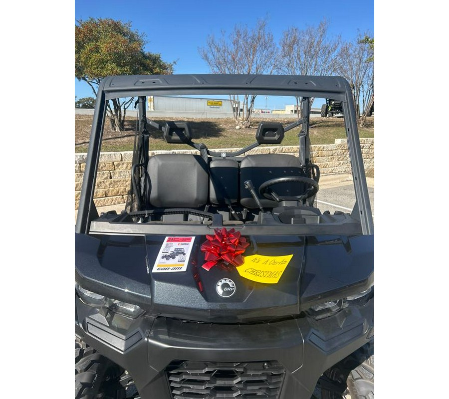 2025 Can-Am Defender DPS HD10