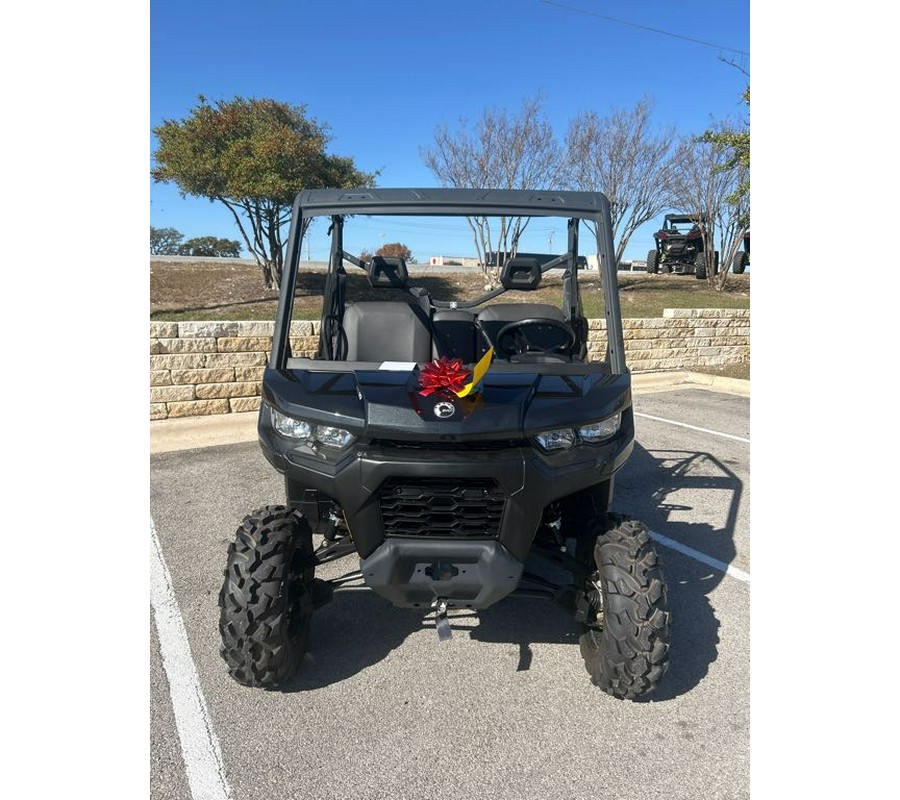 2025 Can-Am Defender DPS HD10