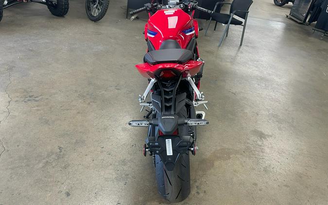 2026 Honda CBR650R E-Clutch