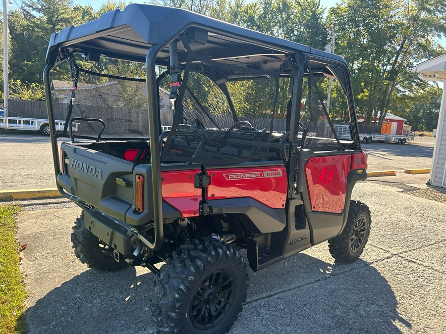 2026 Honda Pioneer 1000-5 Deluxe