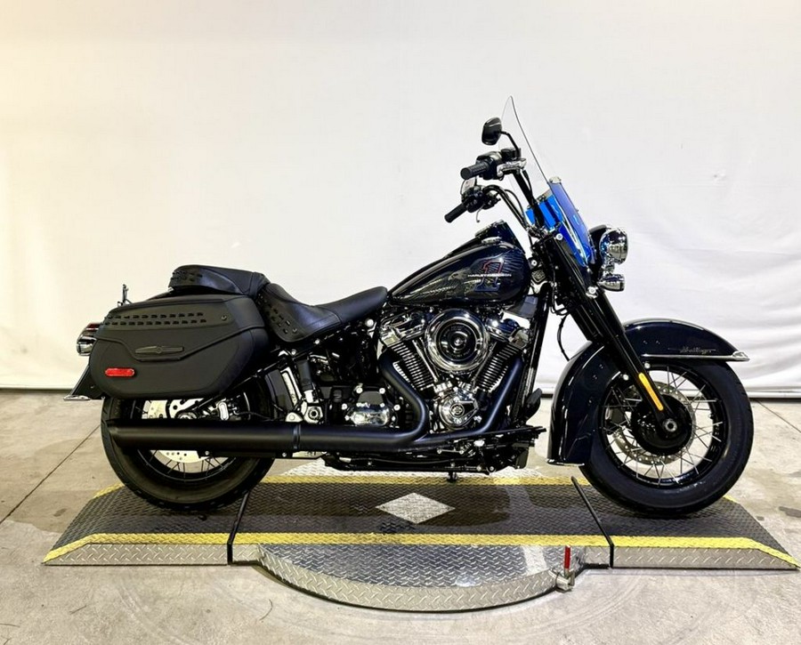 2026 Harley-Davidson® FLHC - Heritage Classic