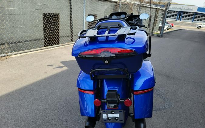 2026 Indian Pursuit® Dark Horse® with 112 and Powerband Audio Package