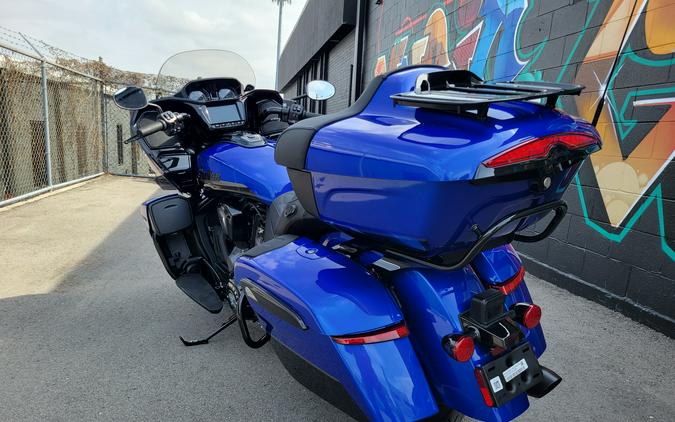 2026 Indian Pursuit® Dark Horse® with 112 and Powerband Audio Package