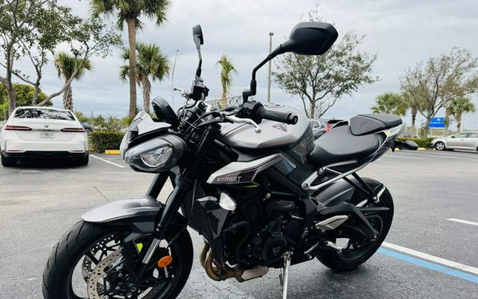 2024 Triumph Street Triple 765 R Silver Ice