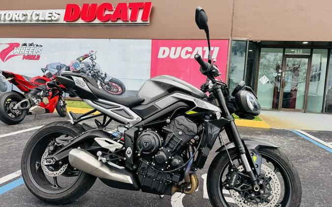 2024 Triumph Street Triple 765 R Silver Ice