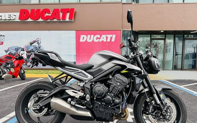 2024 Triumph Street Triple 765 R Silver Ice