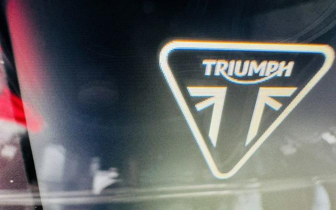 2024 Triumph Street Triple 765 R Silver Ice