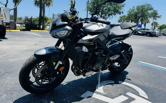 2024 Triumph Street Triple 765 R Silver Ice