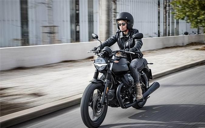 2023 Moto Guzzi V7 Stone Special Edition First Look