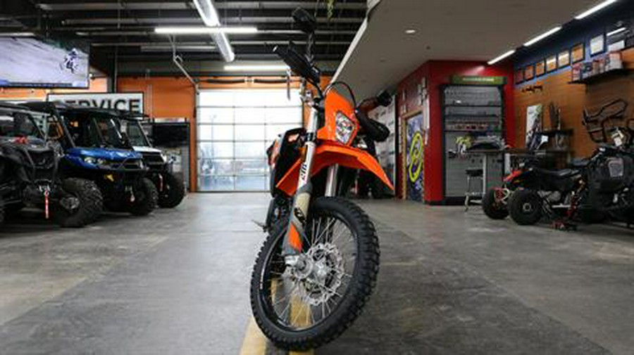 2024 KTM 690 Enduro R