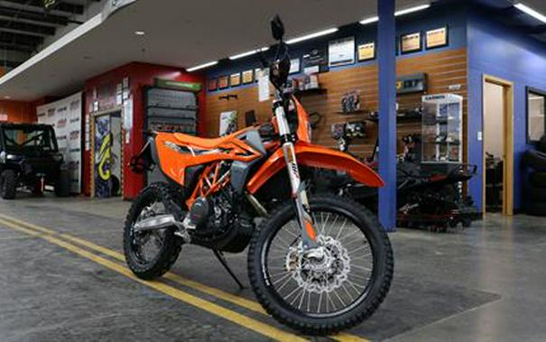 2024 KTM 690 Enduro R