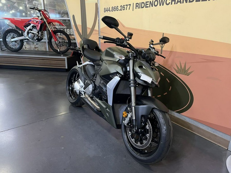 2024 Ducati Streetfighter V2 Storm Green