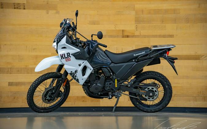 2025 Kawasaki KLR650 Pearl Crystal White/Metallic Carbon Gray A Pearl Crystal WhiteMetallic Carbon Gray