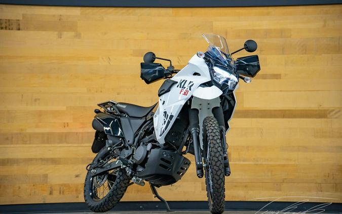2025 Kawasaki KLR650 Pearl Crystal White/Metallic Carbon Gray A Pearl Crystal WhiteMetallic Carbon Gray