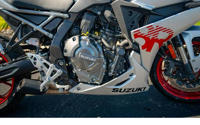 2024 Suzuki GSX-8R SILVER