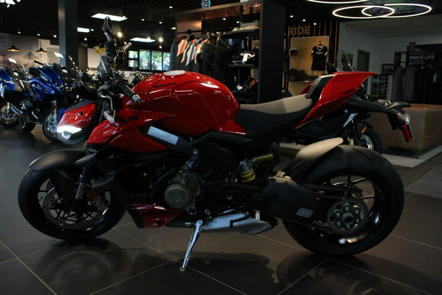 2024 Ducati Streetfighter V4