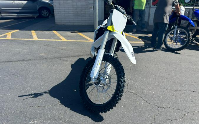 2025 Husqvarna TC 300