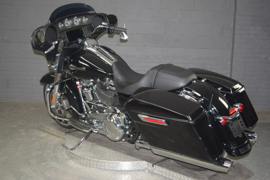 2022 Harley-Davidson Street Glide