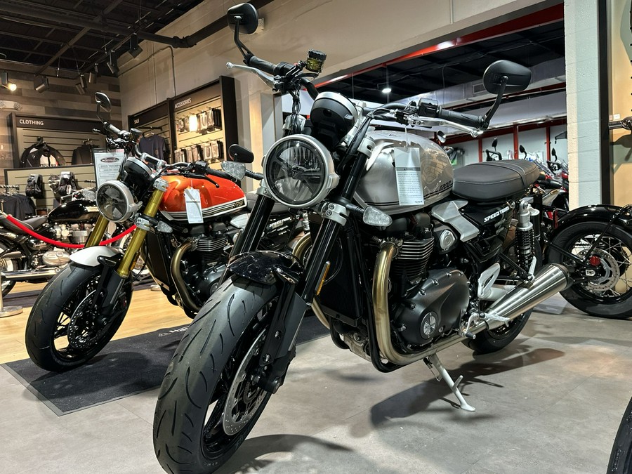 2025 Triumph Speed Twin 1200 Aluminum Silver