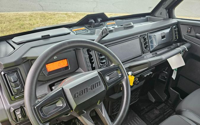 2026 Can-Am Defender MAX XT CAB HD11
