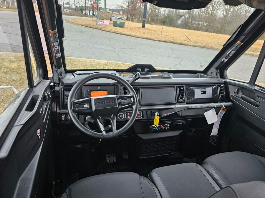 2026 Can-Am Defender MAX XT CAB HD11