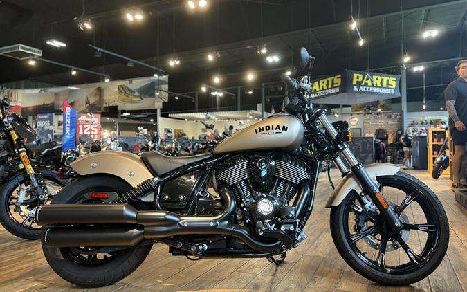 2024 Indian Motorcycle CHIEF DARK HORSE ICON SANDSTONE SMOK 49ST