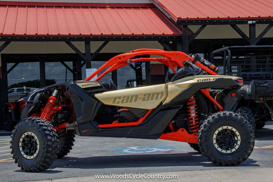 2017 Can-Am™ Maverick X3 X rs TURBO R