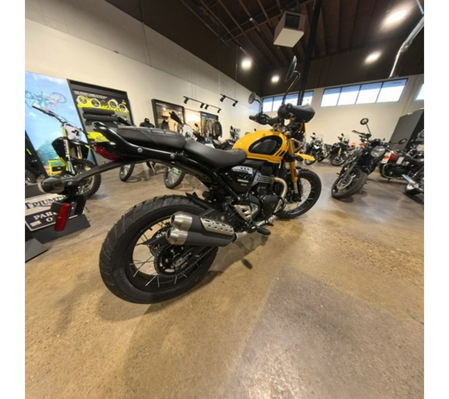 2026 Triumph Scrambler 400 XC Racing Yellow