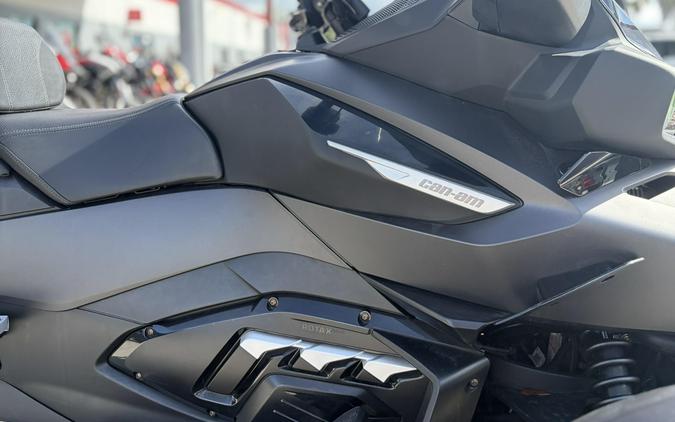 2023 Can-Am SPYDER RT 1330 SE6 BL