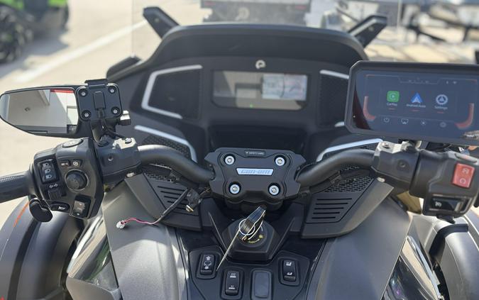 2023 Can-Am SPYDER RT 1330 SE6 BL