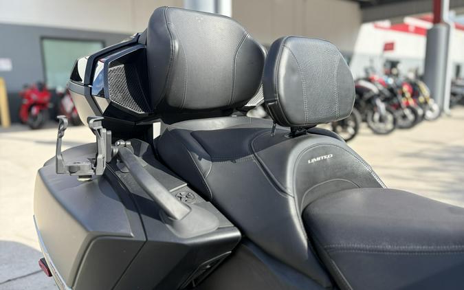 2023 Can-Am SPYDER RT 1330 SE6 BL