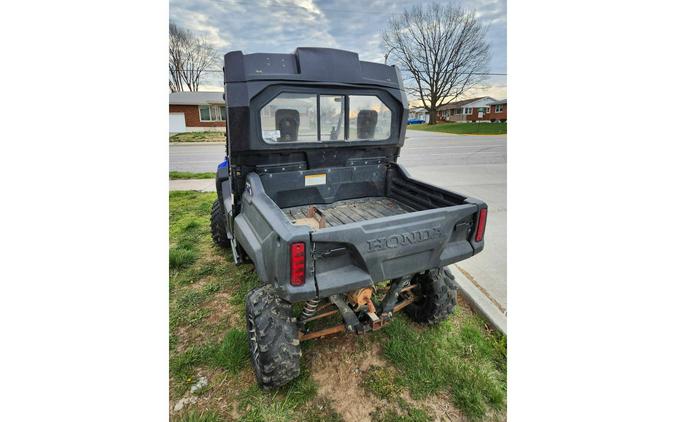 2017 Honda Pioneer 700 Deluxe