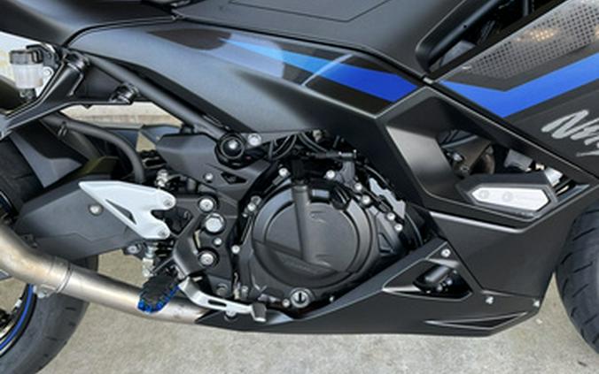 2025 Kawasaki Ninja 500 SE ABS