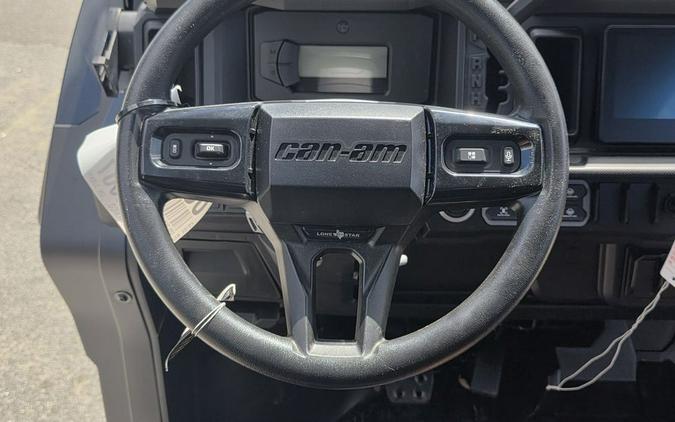 2026 Can-Am Defender MAX Lone Star HD11