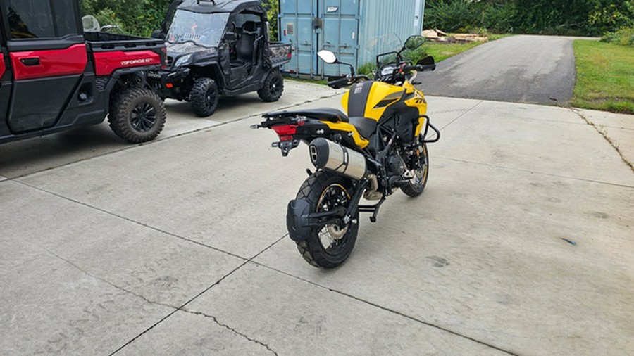 2024 Benelli TRK502X - YELLOW
