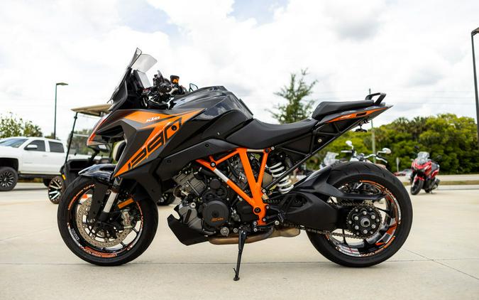 2020 KTM 1290 Super Duke GT