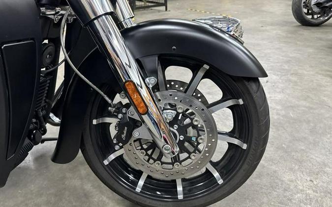 2020 Indian Motorcycle® Roadmaster® Dark Horse® Thunder Black Smoke