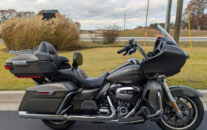 2018 Harley-Davidson® Road Glide® Ultra Industrial Gray