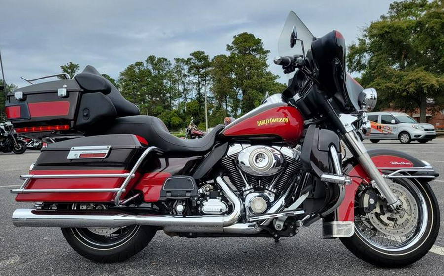 2010 Harley-Davidson® FLHTCU - Ultra Classic® Electra Glide