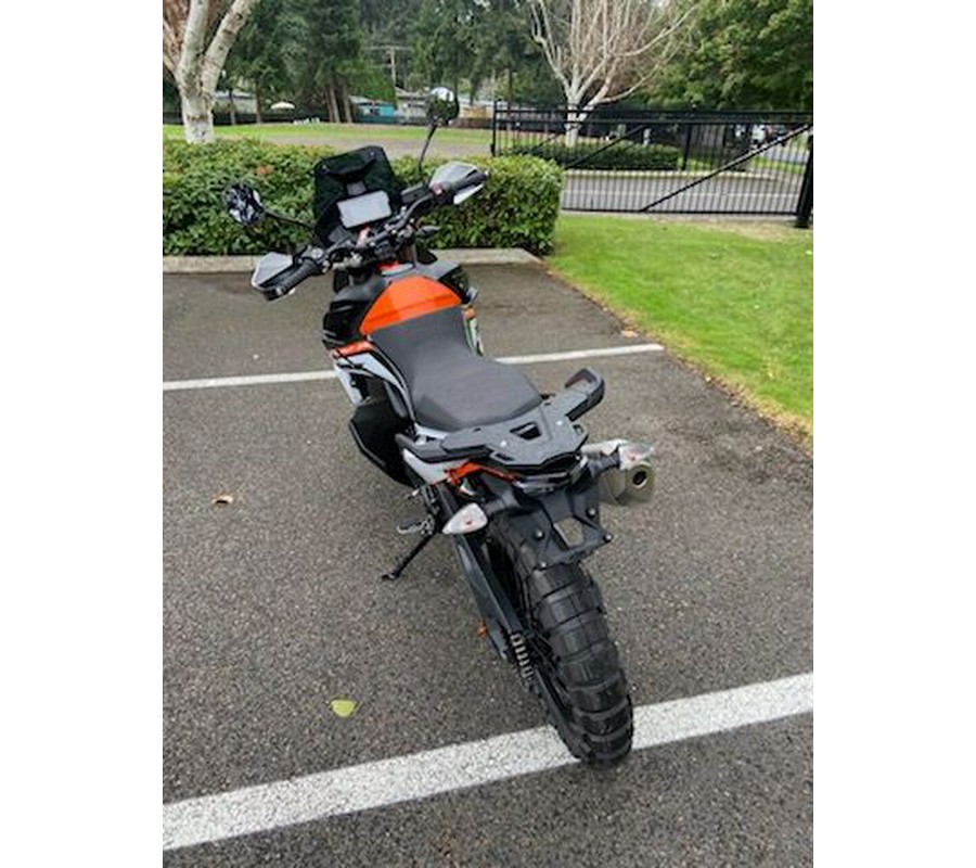 2022 KTM 890 Adventure R